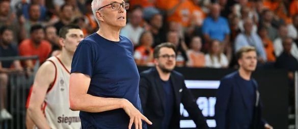 Coach Gordon Herbert sah eine weitere Niederlage des FC Bayern München in dieser Euroleague-Saison. - © Jan-Philipp Strobel/dpa