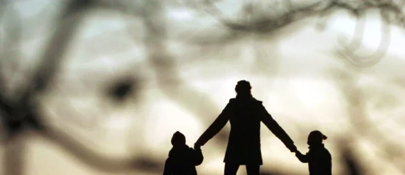 Vom Alter des Kindes und dem Einkommen des Ex-Partners abhängig: Kindesunterhalt. - © Patrick Pleul/dpa/dpa-tmn