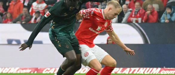 Kam gegen den FSV Mainz 05 nicht zur Geltung: Werder-Stürmer Victor Boniface (l). - © Torsten Silz/dpa