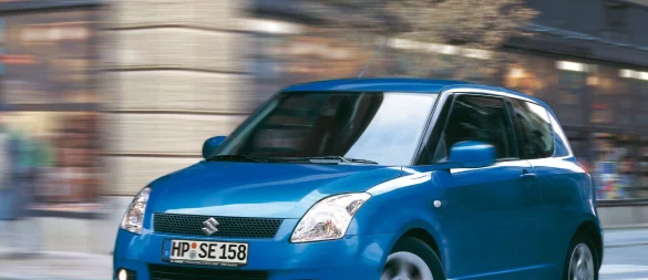 Keck ums Eck: Frech, wendig und spritzig - so lässt sich der Suzuki Swift beschreiben - was taugt er gebraucht? - © Suzuki/dpa-tmn