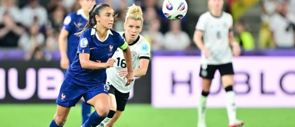 Linda Dallmann: Auch kein Einsatz im Rückspiel gegen Frankreich - © Sebastian Christoph Gollnow/dpa