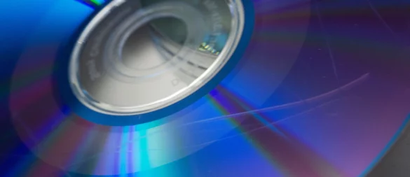 Kratzer auf der Oberfläche können die Disc unlesbar machen. - © Andrea Warnecke/dpa-tmn