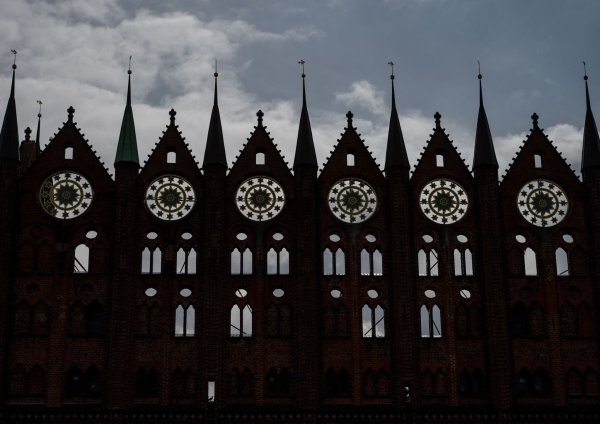 Die Stadt Stralsund will NS-Raubkunst zurückgeben. (Symbolbild) - © Stefan Sauer/dpa