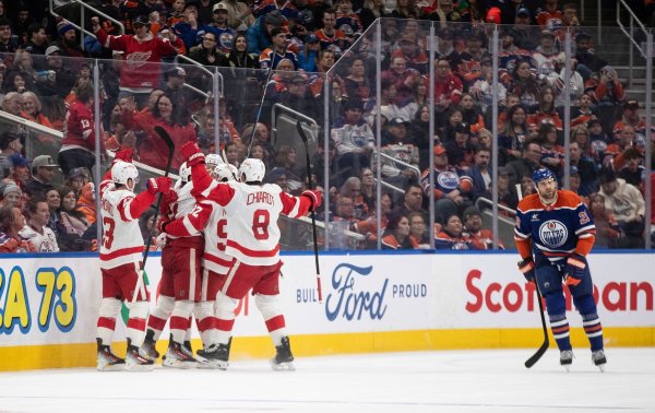 Die Detroit Red Wings gewinnen das vierte Spiel in Folge. - © JASON FRANSON/The Canadian Press/AP/dpa