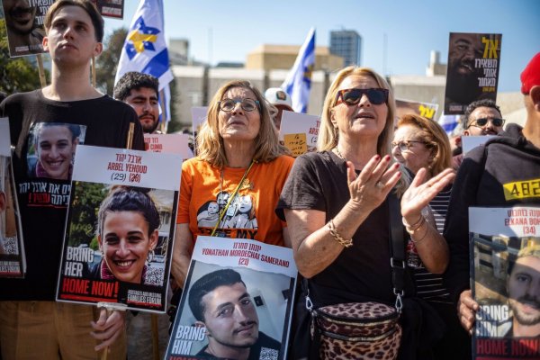 Derzeit werden israelischen Angaben zufolge noch 82 Geiseln im Gazastreifen festgehalten. - © Ilia Yefimovich/dpa