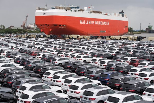 Die gemeinsame Erklärung der EU und USA zur Beendigung des Handelskonflikts regelt auch das sensible Thema der Auto-Importe. (Archivbild) - © Ingo Wagner/dpa