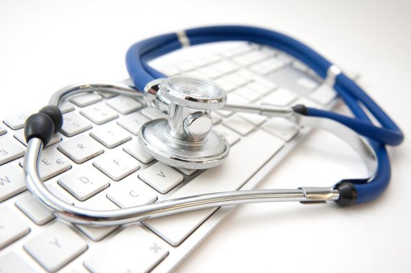 Arztbesuch - © Foto: Andrea Warnecke/dpa-tmn