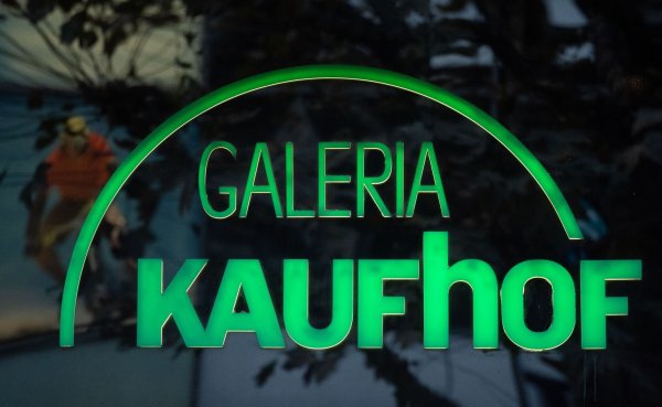 Die Warenhauskette Galeria hat in Münster zwei Filialen. - © Marijan Murat/dpa