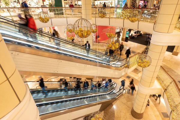 Der Einzelhandel mietet wieder mehr Flächen - insbesondere im Modehandel (Archivbild). - © Silas Stein/dpa