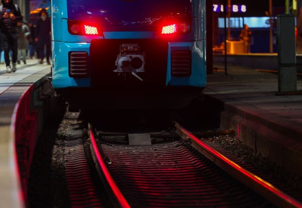 Angesichts des festgefahrenen Konflikts bei der Bahn werden Forderungen lauter, die Bundesregierung möge einschreiten. - © Christian Charisius/dpa