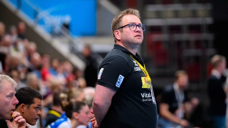 Der Weg der HSG Blomberg-Lippe f&uuml;hrte in der abgelaufenen Saison nach oben: Trainer Steffen Birkner. - &copy; Marco Wolf