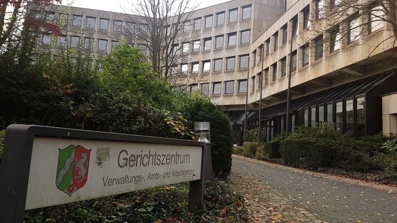 Ein gro&szlig;es Geb&auml;ude, drei Gerichte: In Minden sind das Arbeits-, Amts- und das Verwaltungsgericht in einem gro&szlig;en Komplex untergebracht. Eine Klage gegen die B&uuml;rgermeisterwahl in Lage ist dort anh&auml;ngig. - &copy; Susanne Barth