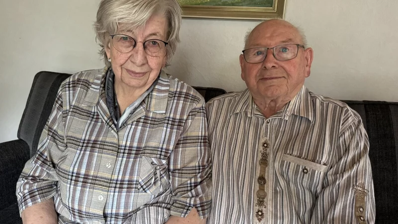 Magdalene und Walter Ükermann feiern heute Eiserne Hochzeit. - © Sandra Castrup