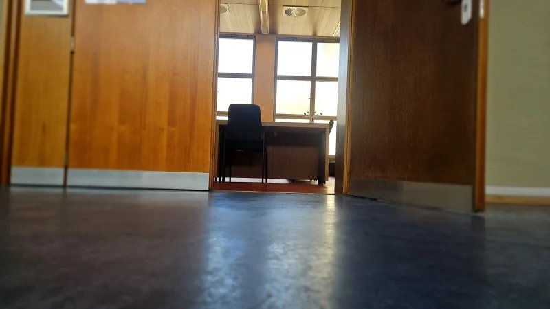 Kaum eine halbe Stunde dauert der Prozesstermin gegen die ehemalige Kanzlei-Mitarbeiterin (32) einer angeklagten Anwältin aus Detmold. - © Janet König