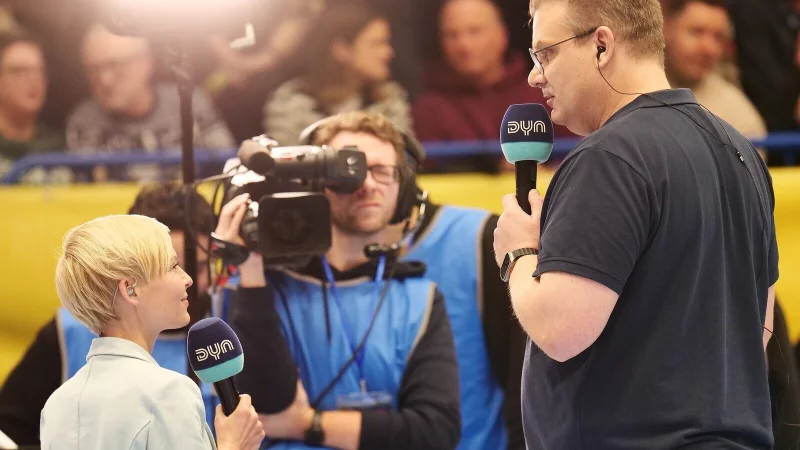 Ein gefragter Mann: TBV-Gesch&auml;ftsf&uuml;hrer J&ouml;rg Zereike im Interview mit Anett Sattler von Dyn. - &copy; J&ouml;rg Hagemann