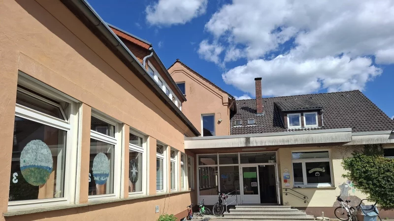 In die Kita "Rote Schule" in Barntrup sollen zwei Millionen Euro investiert werden. - &copy; Kita Rote Schule