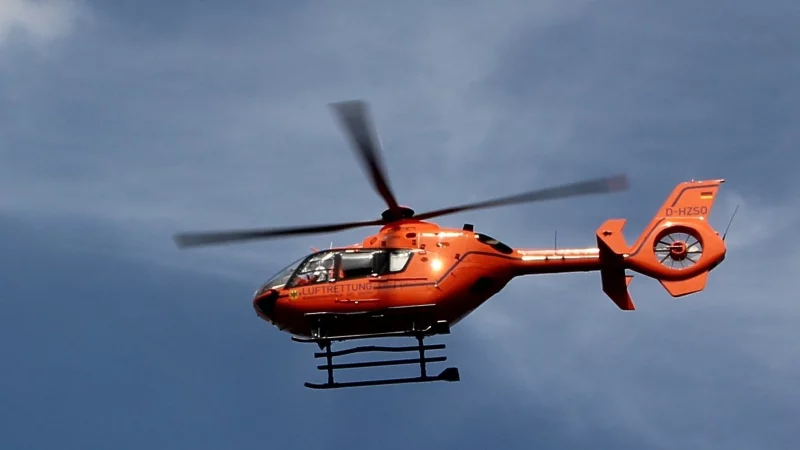 Ein Rettungshubschrauber brachte den Verletzten in eine Klinik. - &copy; Symbolbild: Pixabay