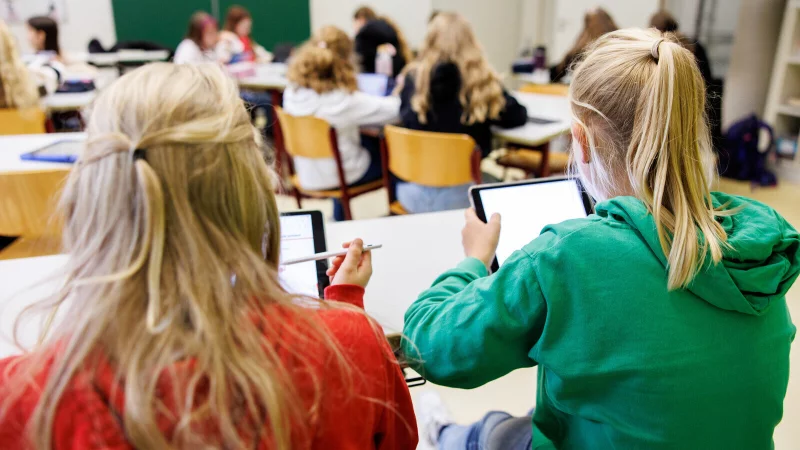 Schule wird digitaler. Doch der digitalen Schulplattform in NRW, Logineo, droht das Aus. - &copy; picture alliance