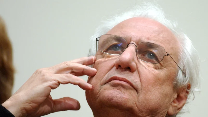 Frank Gehry war im Mai 2005 bei der Eröffnung des Museums Marta in Herford dabei. - © Frank-Michael Kiel-Steinkamp