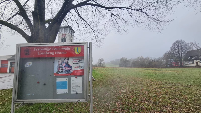 Die Feuerwehr H&ouml;rste bekommt ein neues Ger&auml;tehaus. Im hinteren Bereich h&auml;tte der RSV gerne einen Kunstrasenplatz - &copy; Archivfoto: Astrid Sewing