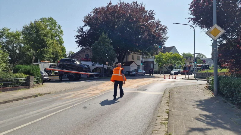 Auf der Lemgoer Stra&szlig;e hat sich am Mittwochmorgen ein schwerer Unfall ereignet. - &copy; Nadine Uphoff
