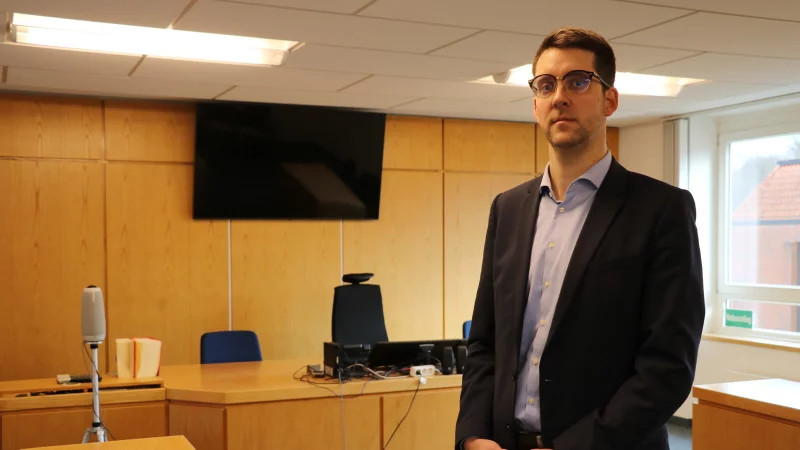 Richter Timo Polnau ist Ende des Jahres zum Direktor des Arbeitsgerichts in Detmold ernannt worden. Die Gerichtsleitung hat der 38-J&auml;hrige schon seit vier Jahren inne. Er sch&auml;tzt am Arbeitsrecht vor allem die Vielfalt. - &copy; Janet K&ouml;nig