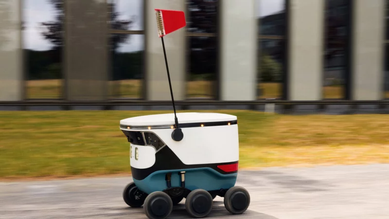 Ist das Tragmar oder Schlepphild? Vier "Teutobots" der Hochschule Bielefeld sollen noch in diesem Jahr in Bielefeld anrollen. Ihr Einsatz wird von einem Forschungsprojekt begleitet. - &copy; Patrick Pollmeier/HSBI