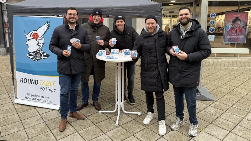 Präsentieren das neue Quartett: (von links) Dennis Greenfield (Pressebauftragter), Marc Hollmann (Past-Präsident), Maximilian Schmitt, Marcel Wittmann, Eduard Albrecht. - © Roundtable 50 Lippe