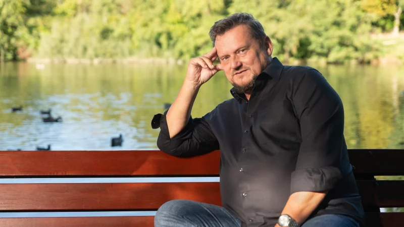 SZ-Investigativreporter und Autor Uwe Ritzer ist am Donnerstag bei der Volkshochschule in Detmold zu Gast. - &copy; Rainer Lentz