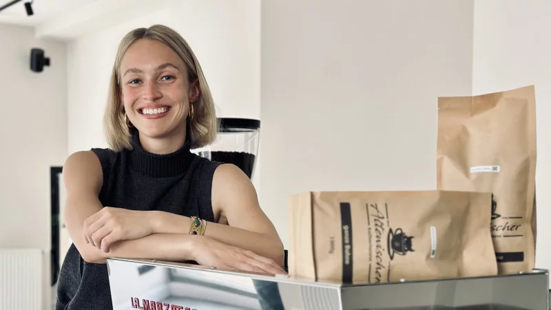 Caf&eacute; "&aacute;nnas deli" von Anna Schulke an der Teutoburger Stra&szlig;e. - &copy; Stefan Becker