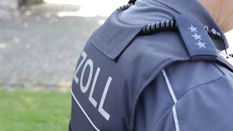 Der Bielefelder Zoll hat jetzt unter anderem Schaustellerbetriebe in Sch&ouml;tmar kontrolliert. - &copy; Zoll Bielefeld