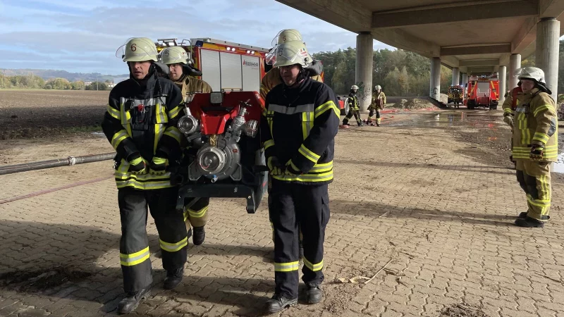 Übung der Feuerwehr. - © Picasa