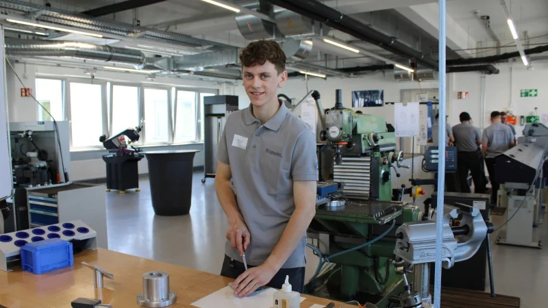 "Da war eine Menge Vorfreude - und trotzdem wurden unsere Erwartungen noch übertroffen": Noah Filbert, Azubi bei Brasseler in Lemgo, gefällt die freundliche Arbeitsatmosphäre in den Räumen der neuen Akademie. - © Annika Langhagel