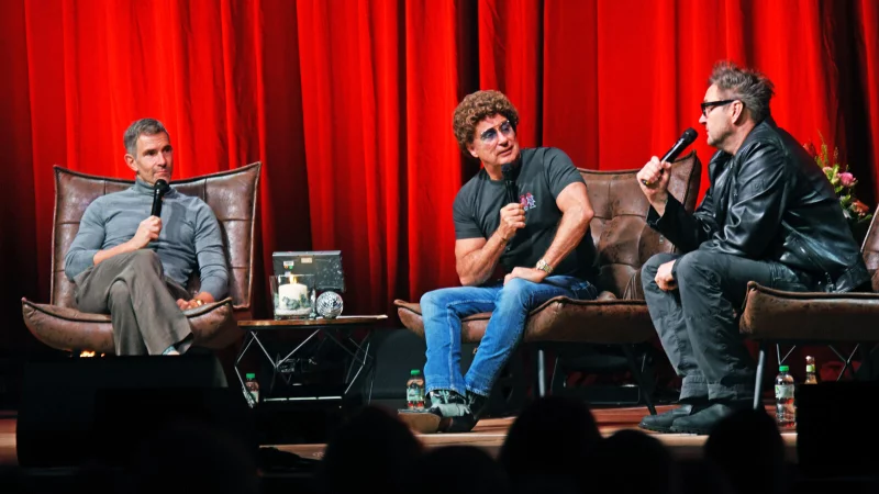 Schaukeln sich gegenseitig beim komischen Philiosphieren hoch: (von links) Micky Beisenherz, Atze Schr&ouml;der und Paul Panzer - &copy; Nicole Ellerbrake