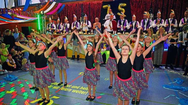 Beim 35. Kinderkarneval in Vo&szlig;heide wurde ausgelassen getanzt, gelacht und gefeiert. - &copy; Nicole Ellerbrake