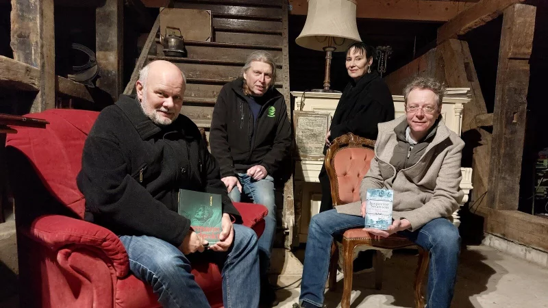 Noch wirkt die Künstlerklause wie ein "Lost Place", doch schon bald soll sich das ändern. - © Michaela Weiße