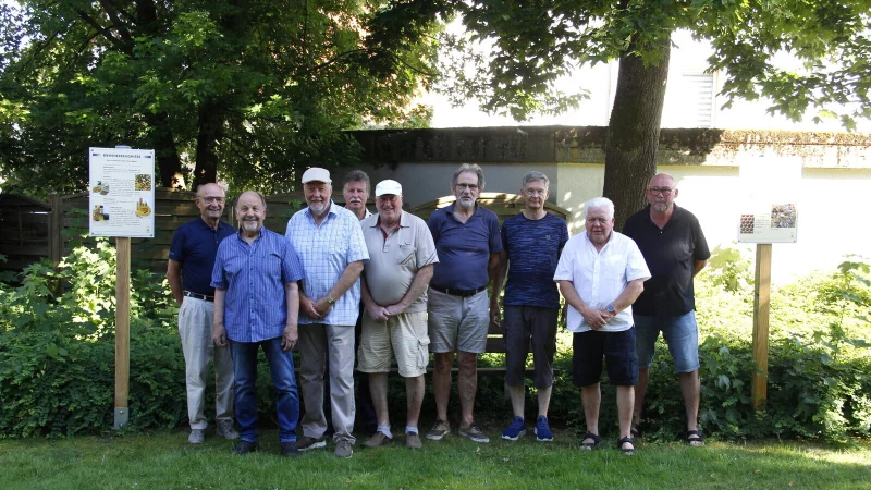 Der Bienen-Lehrpfad ist eine neue Attraktion in Gro&szlig;enmarpe. Errichtet hat ihn die MRT-Gruppe Gro&szlig;enmarpe unter der Regie von Teamleiter J&uuml;rgen Kohring. - &copy; Gustav Bunte