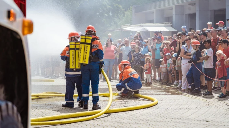 Viel los war bei "Tag der Feuerwehr" in Lemgo. - © Madeleine Biermann