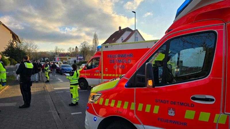 Bei der Karambolage wurden nach ersten Erkenntnissen mehrere Menschen verletzt. - &copy; Reinhard Bellach