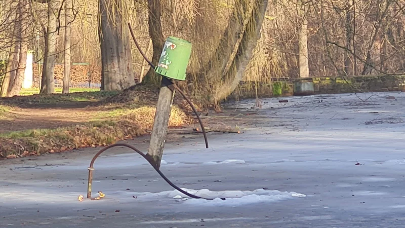 Zugegeben, man sieht ihn jetzt besser, weil seine Kopfbedeckung leuchtet. - &copy; Marianne Schwarzer