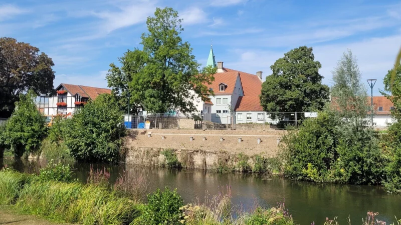 Die Bauarbeiten f&uuml;r die Bega-Terrassen laufen. - &copy; Katrin Kantelberg