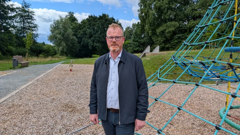 Friso Veldink auf dem neuen Spielplatz an der Pottkuhle. Erfolg sei f&uuml;r ihn auch, mit dem Fahrrad dort vorbeizufahren und zu sehen, dass er gut angenommen wird. - &copy; Annika Langhagel