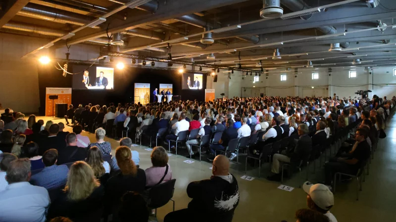 677 junge Handwerker werden im Schützenhof feierlich losgesprochen. - © Dietmar Flach