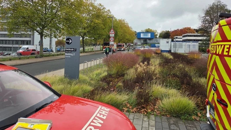 An der Uni Bielefeld hat es am Donnerstag gebrannt. - © Gordon Majewski/Feuerwehr Bielefeld