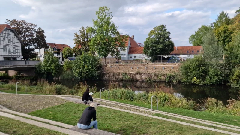 Die Terrasse am anderen Bega-Ufer ist noch nicht fertig. - &copy; Nadine Uphoff