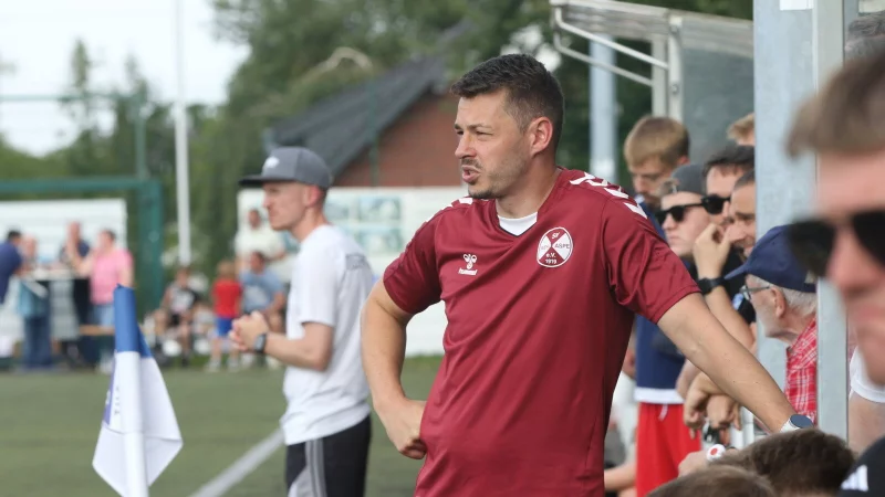 Bittere Heimniederlage f&uuml;r Trainer Lars Frank B&uuml;rger und den SV Werl-Aspe. - &copy; Oliver K&ouml;nig
