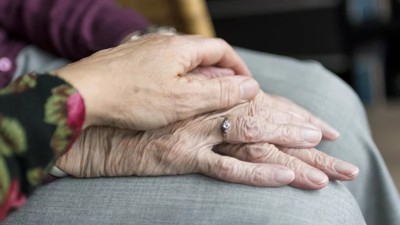 Mutter und Tochter hatten für die Pflege eine Vergütung ausgemacht und ein Wohnrecht dafür eingesetzt. - © Symbolbild: Pixabay