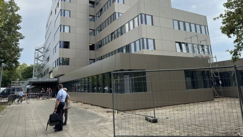 Wer wird demn&auml;chst auf dem Chefsessel im Rathaus Platz nehmen? Das entscheiden die Bad Salzuflerinnen und Bad Salzufler am 14. September. - &copy; Sven Kienscherf