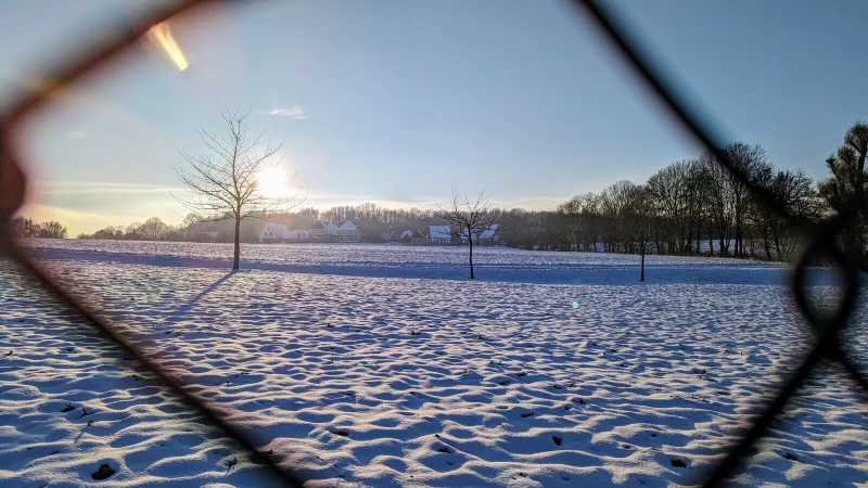 Wei&szlig;e Winterpracht am Freilichtmuseum in Detmold. - &copy; Yvonne Glandien