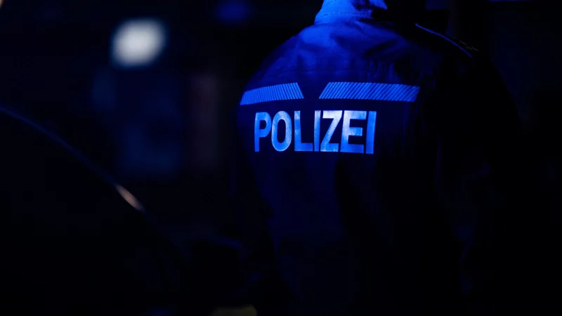 In NRW sind mehr als 80 Haftbefehle gegen Islamisten offen &ndash; dabei soll es sich vor allem um Anh&auml;nger der Terror-Organisation "Islamischer Staat" handeln. - &copy; picture alliance/dpa